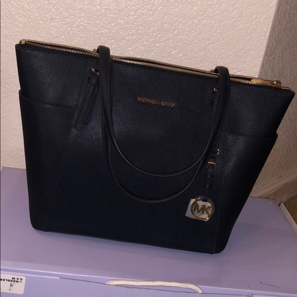 Michael Kors East West Tote Navy Blue